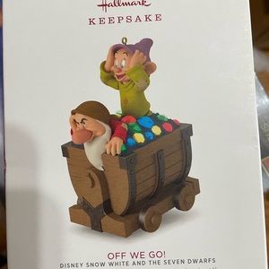 Hallmark ornament off, we go snow white seven dwarfs 2018